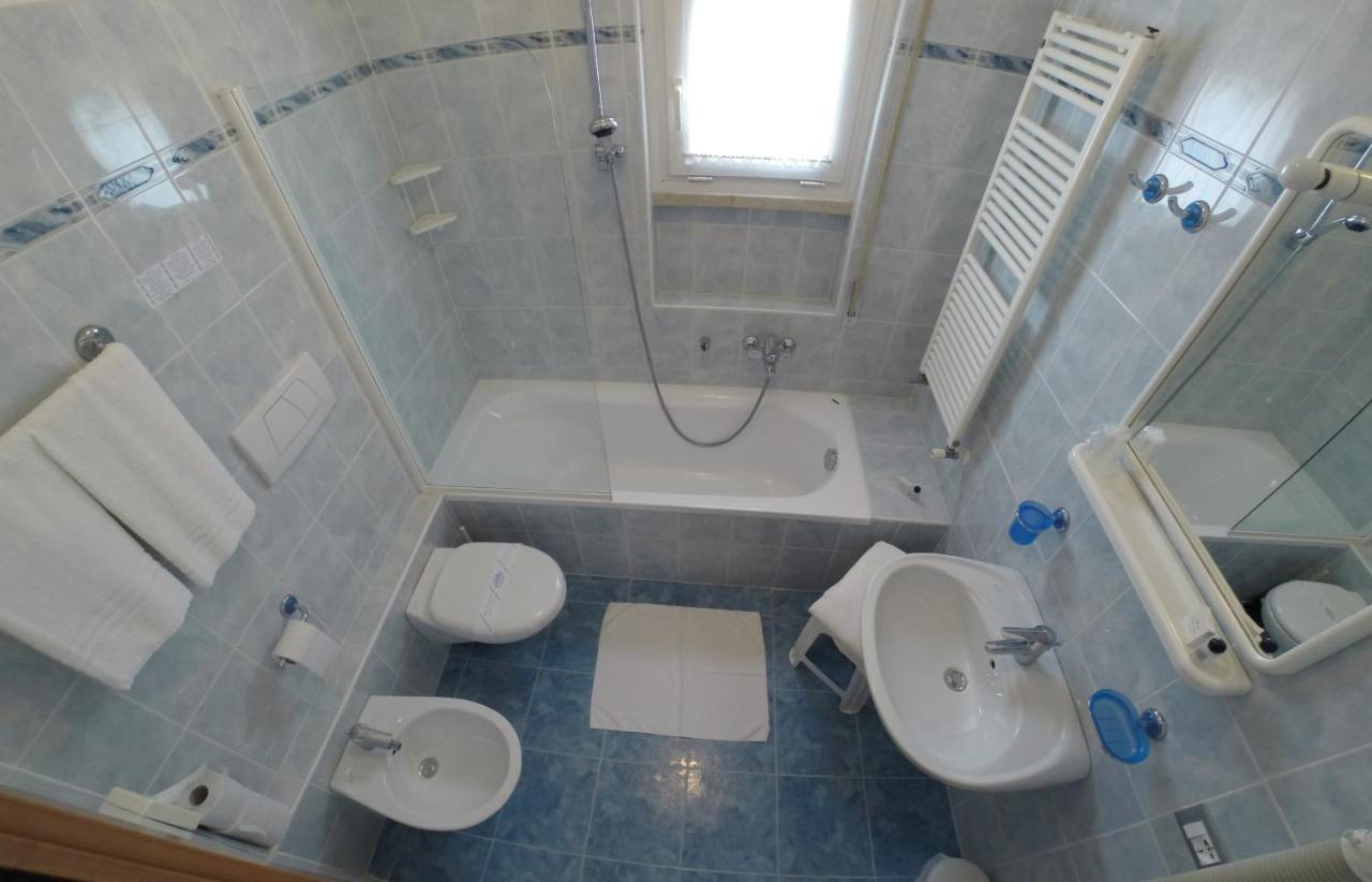 Albergo Villa Edera Μαλτσεζίνε Εξωτερικό φωτογραφία